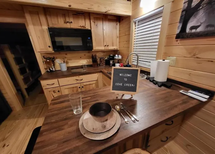 Lovely 1Br Cabin With Loft In Tennessee